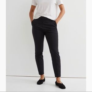 H&M Slacks Size 6. Excellent Conditon